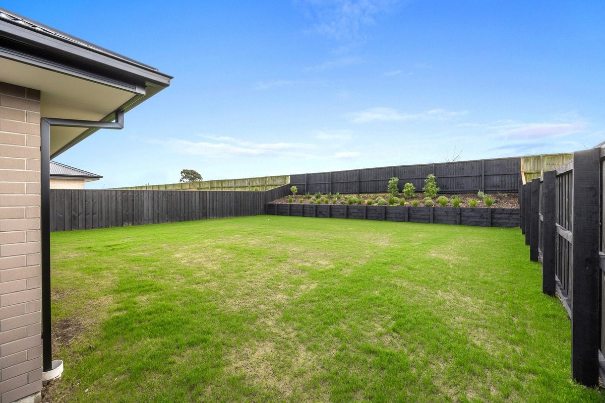 38 Greenslade Drive, Lincoln, Lincoln - Carousel 13