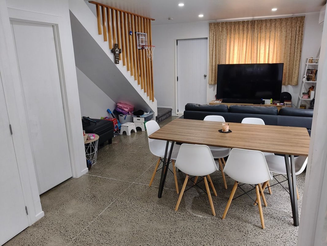 9 Humphrey Kemp Avenue, Henderson, Auckland - Carousel 2