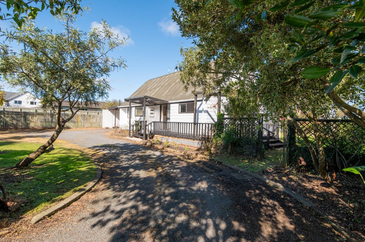 38D Robinson Avenue, Holdens Bay, Rotorua - Carousel 1