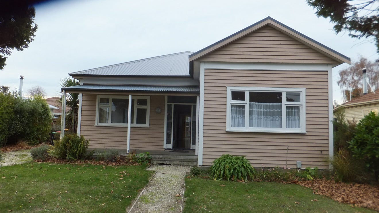 87 Fisher Avenue, Beckenham, Christchurch - Carousel 1