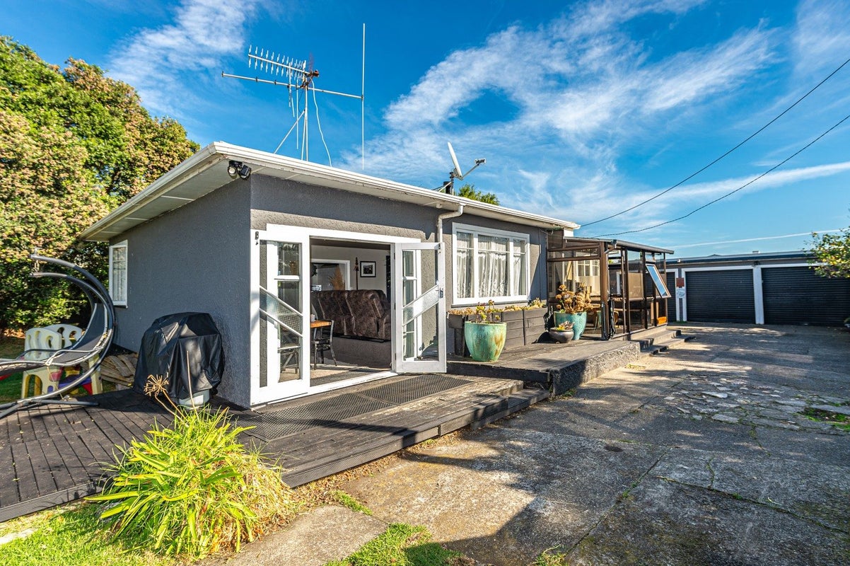 35 Bennett Street, Gonville, Whanganui - Carousel 1