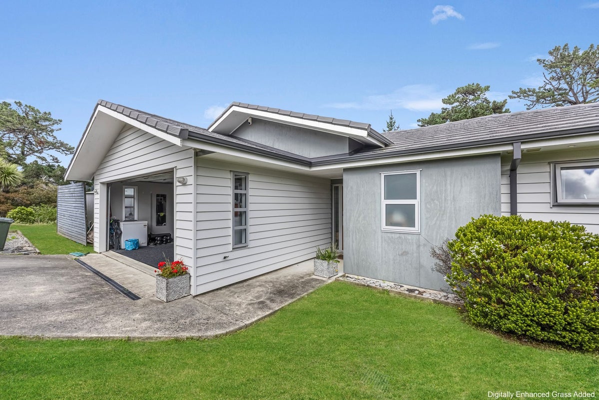 28 Sunstone Crescent, Brown Owl, Upper Hutt - Carousel 2