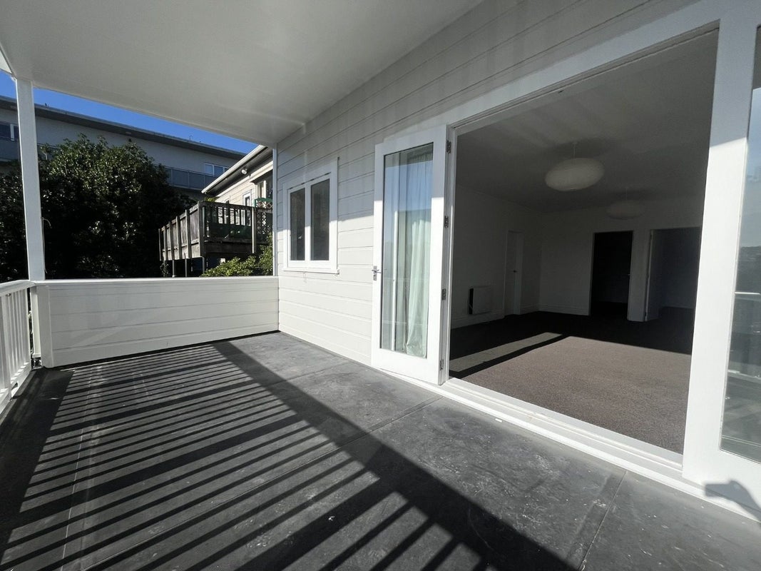 16 Austin Street, Mount Victoria, Wellington - Carousel 2