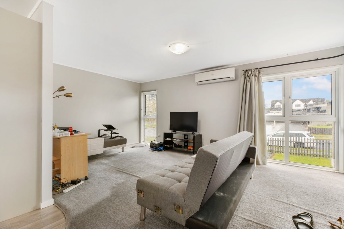 3 Matipo Crescent, Pukete, Hamilton - Carousel 2