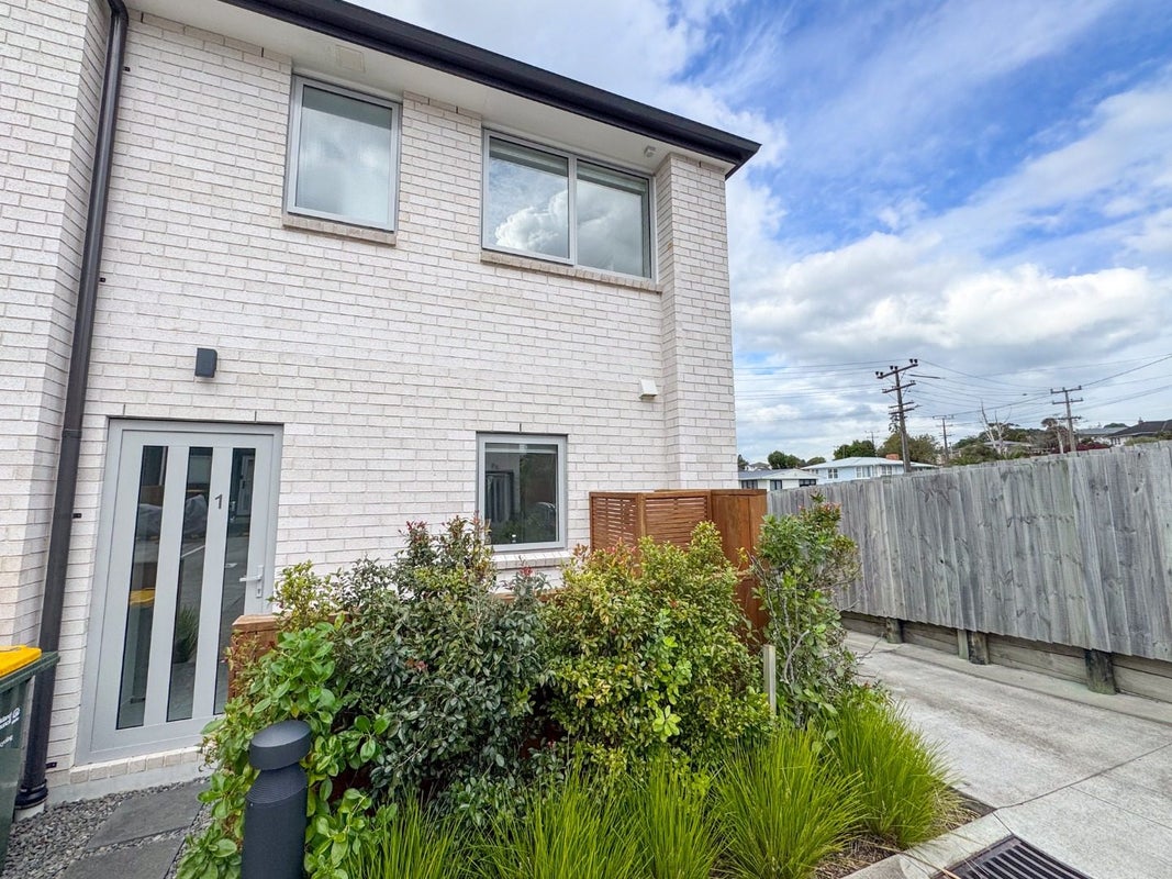 1/24 Kelwyn Road, Kelston, Auckland - Carousel 11