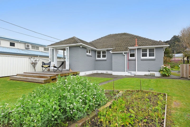 49 Farmer Crescent, Taita, Lower Hutt - Carousel 15