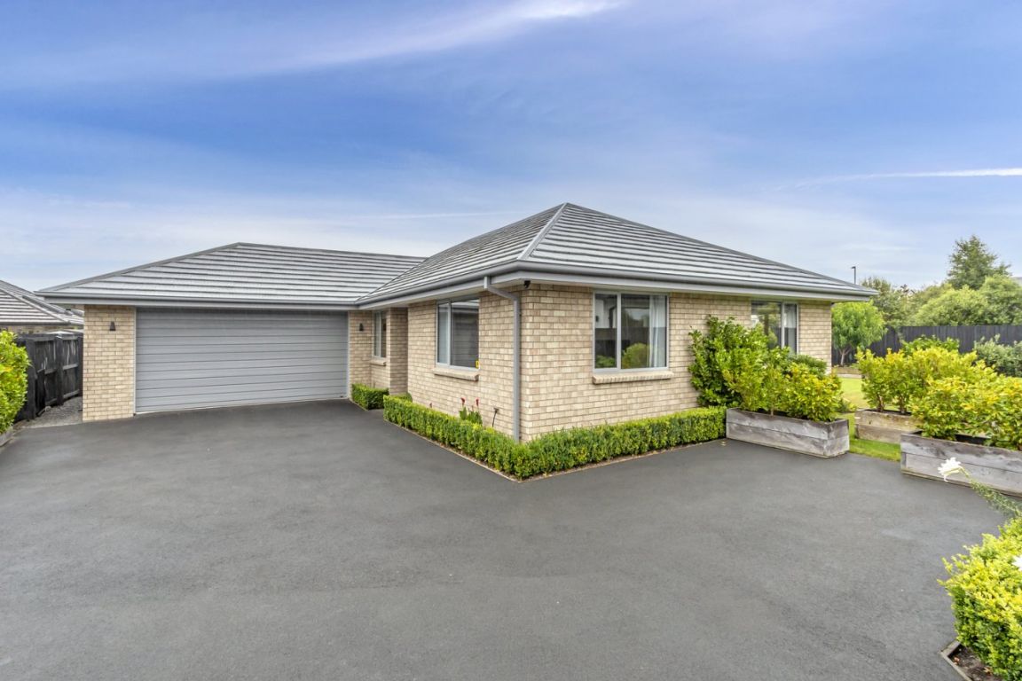 16 Kohunga Crescent, Bottle Lake, Christchurch - Carousel 1