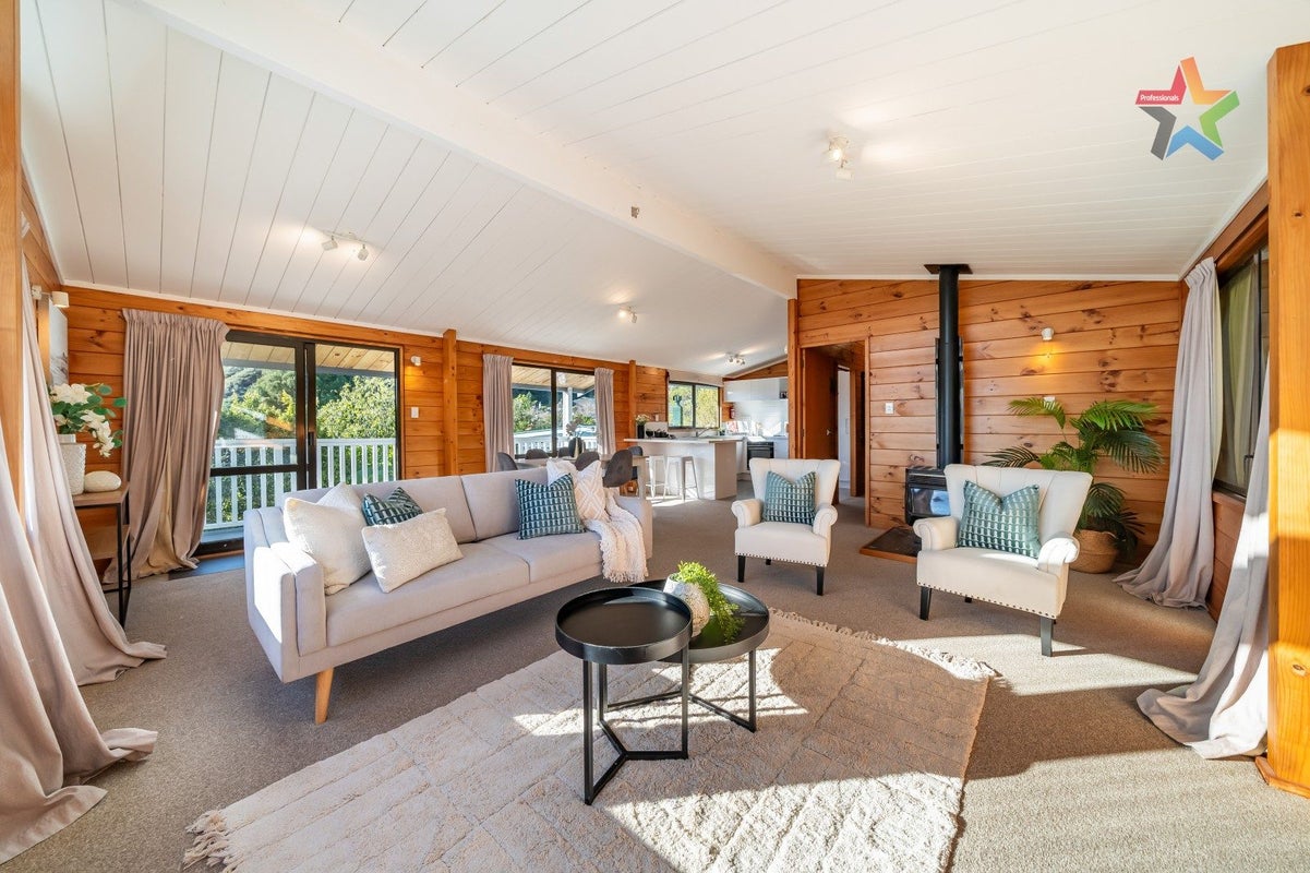 213A Whites Line East, Waiwhetu, Lower Hutt - Carousel 2