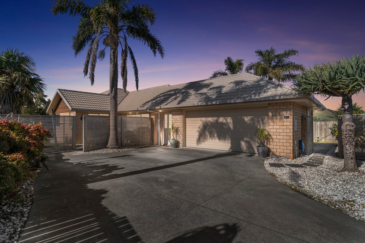 67 Summerland Crescent, Papamoa Beach, Papamoa - Carousel 1