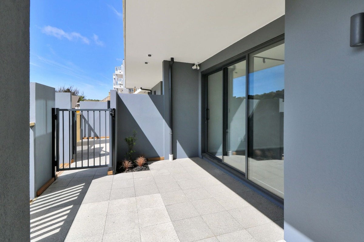 2/63 Tiketike Way, Brooklyn, Wellington - Carousel 12