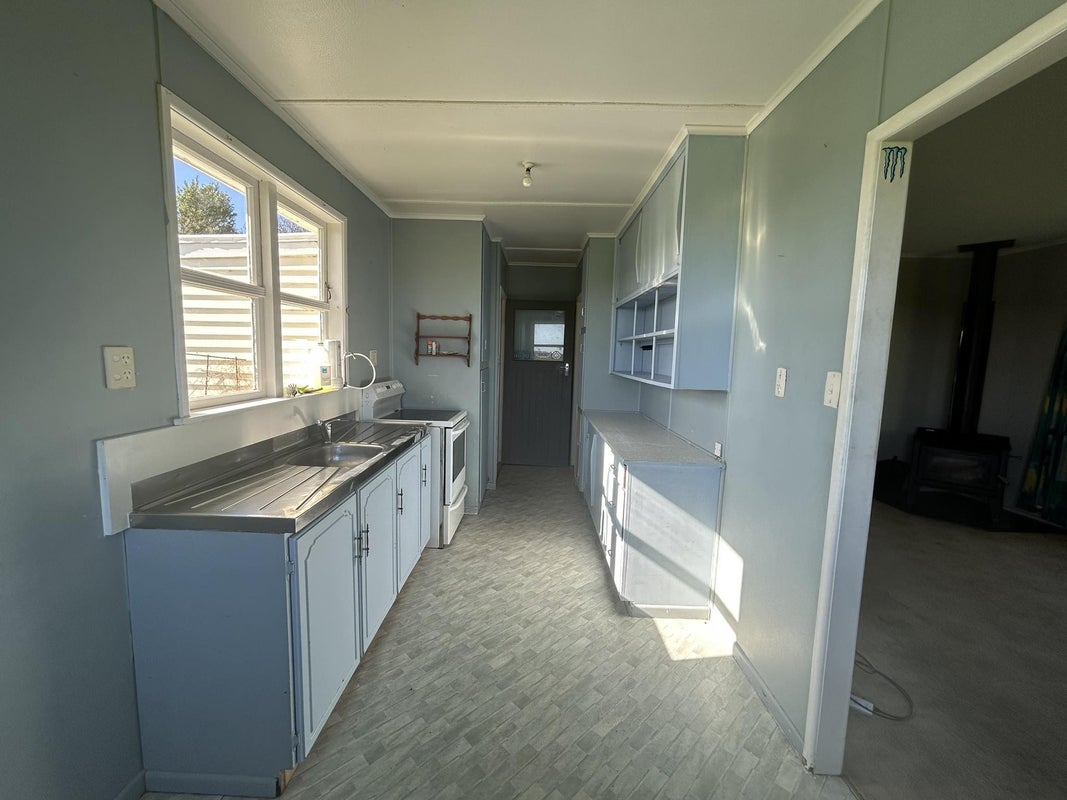 134 Waikawa Beach Road, Levin - Carousel 2