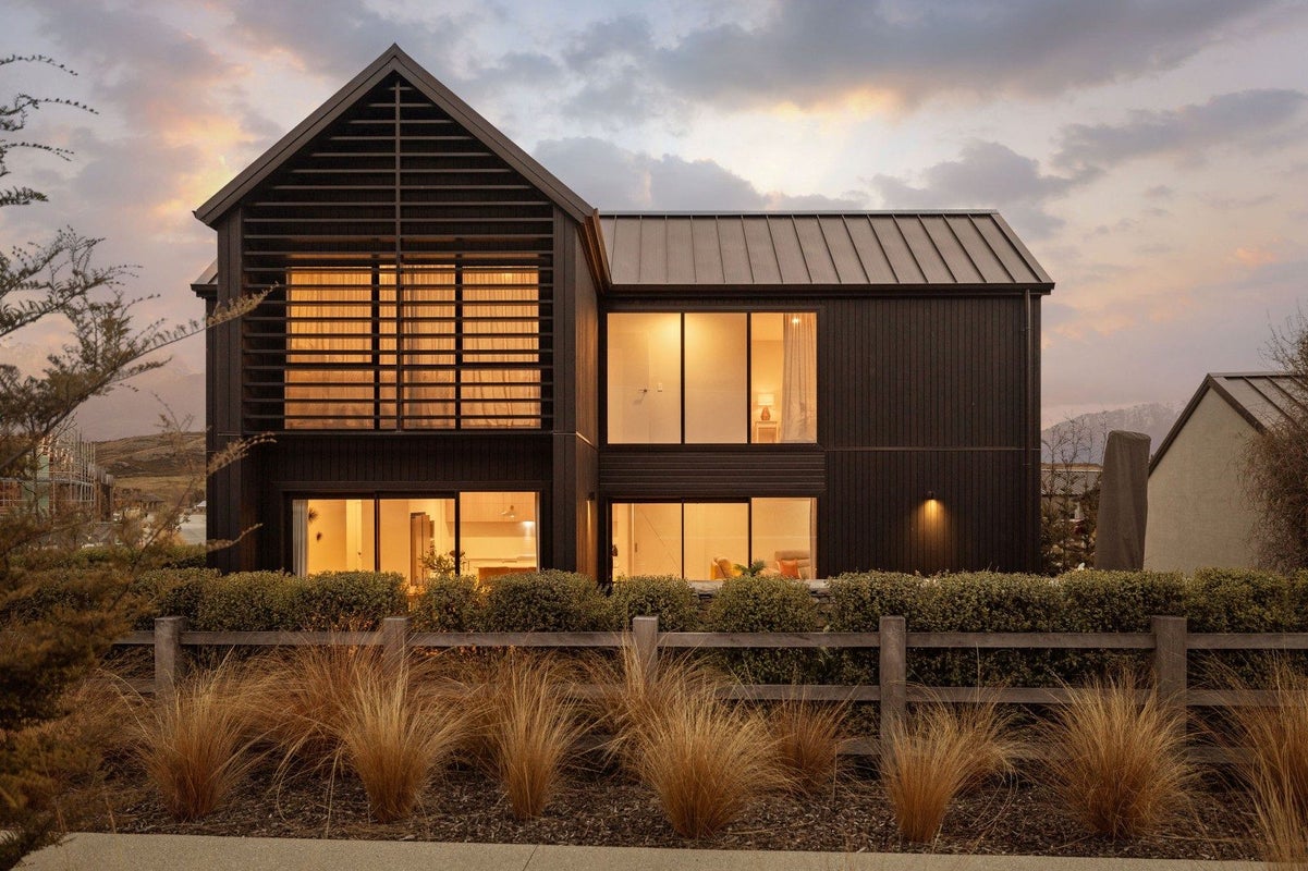11 Mulholland Drive, Jacks Point, Queenstown - Carousel 1