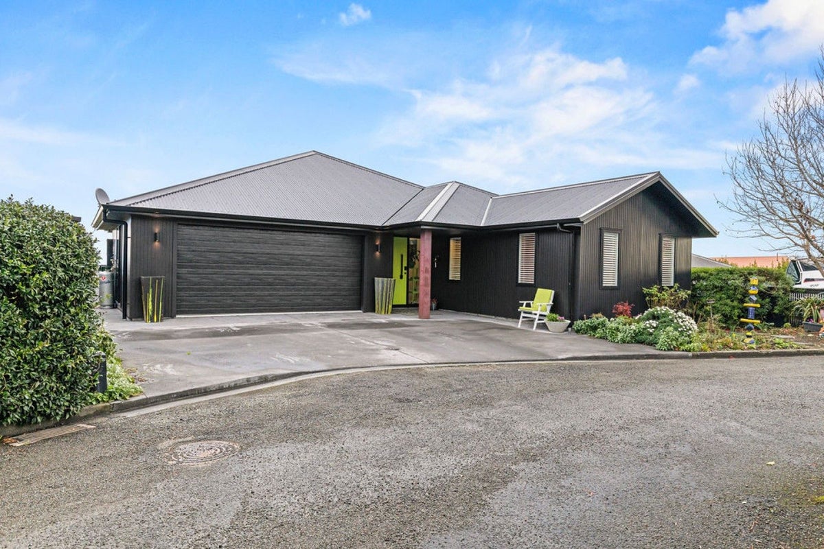 24 Tower Crescent, Durie Hill, Whanganui - Carousel 2