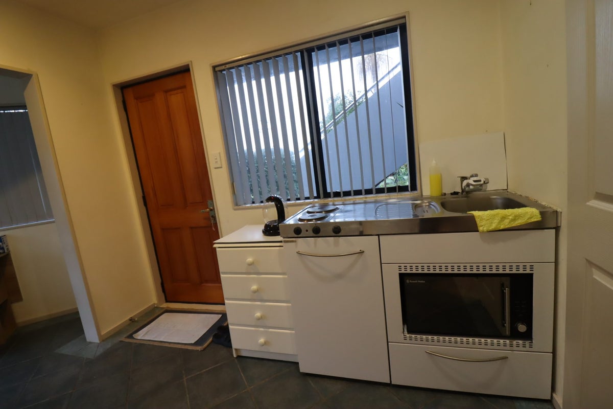 33 Aldersgate Road, Hillsborough, Auckland - Carousel 2