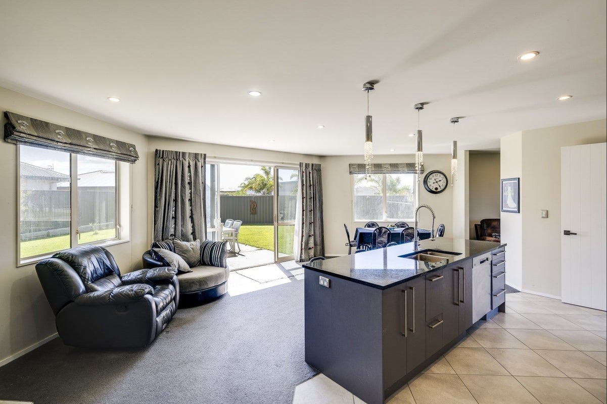 24 Onyx Place, Awatoto, Napier - Carousel 2