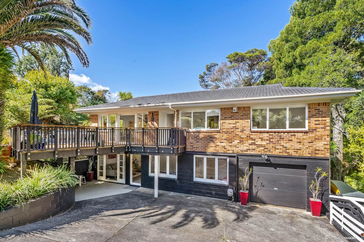 198 Old Titirangi Road, Titirangi, Auckland - Carousel 1