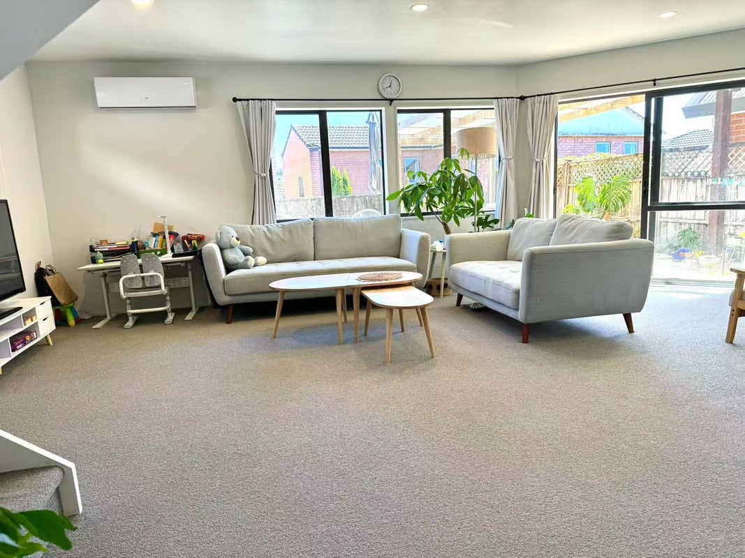 13/37 Fields Parade, Oteha, Auckland - Carousel 2