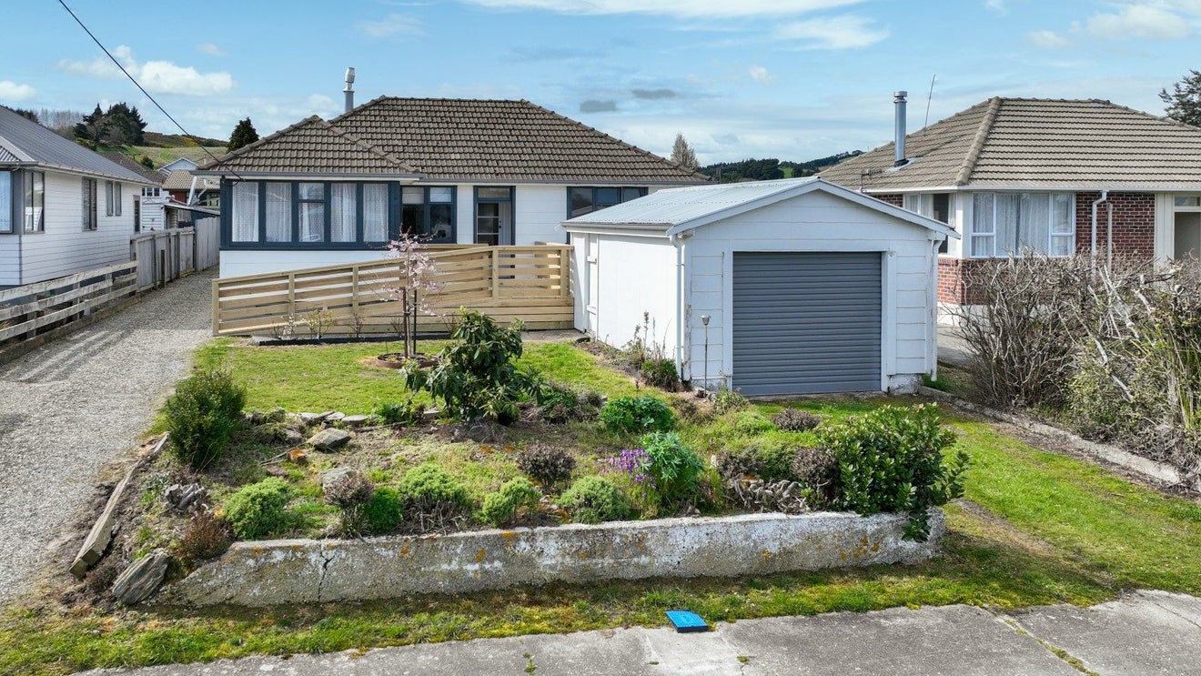 6 Gordon Terrace, East Gore, Gore - Carousel 1
