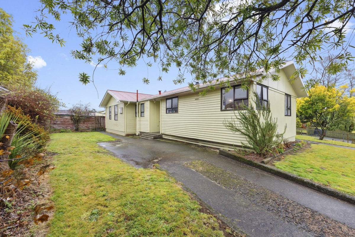 33 Te Aonini Road, Turangi, Turangi - Carousel 1