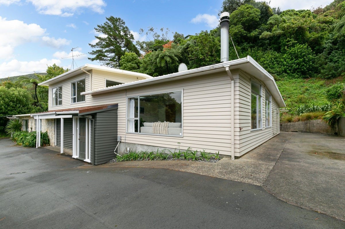 1 Fox Street, Ngaio, Wellington - Carousel 1
