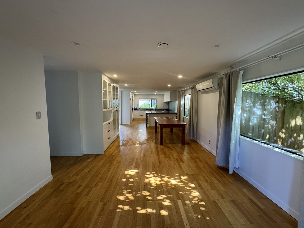 70 Glendale Road, Glen Eden, Auckland - Carousel 2