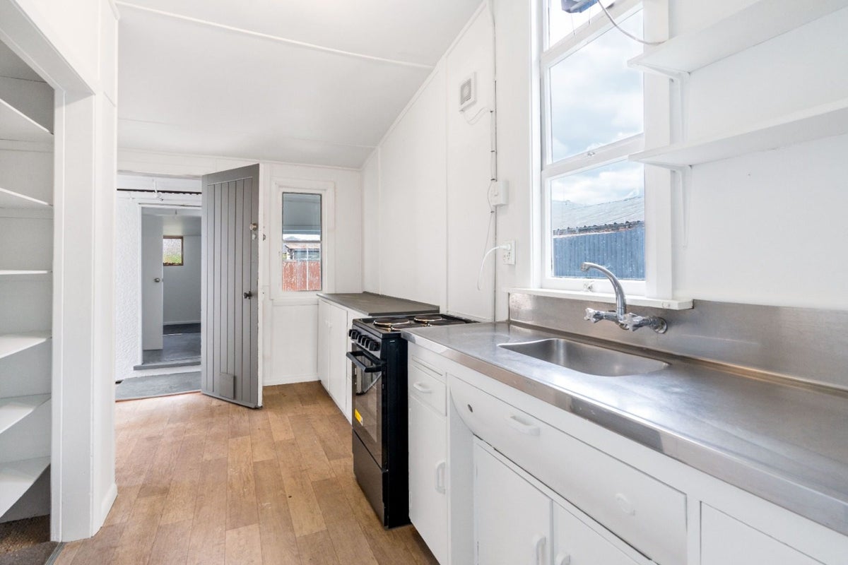 38 Antigua Street, Addington, Christchurch - Carousel 1