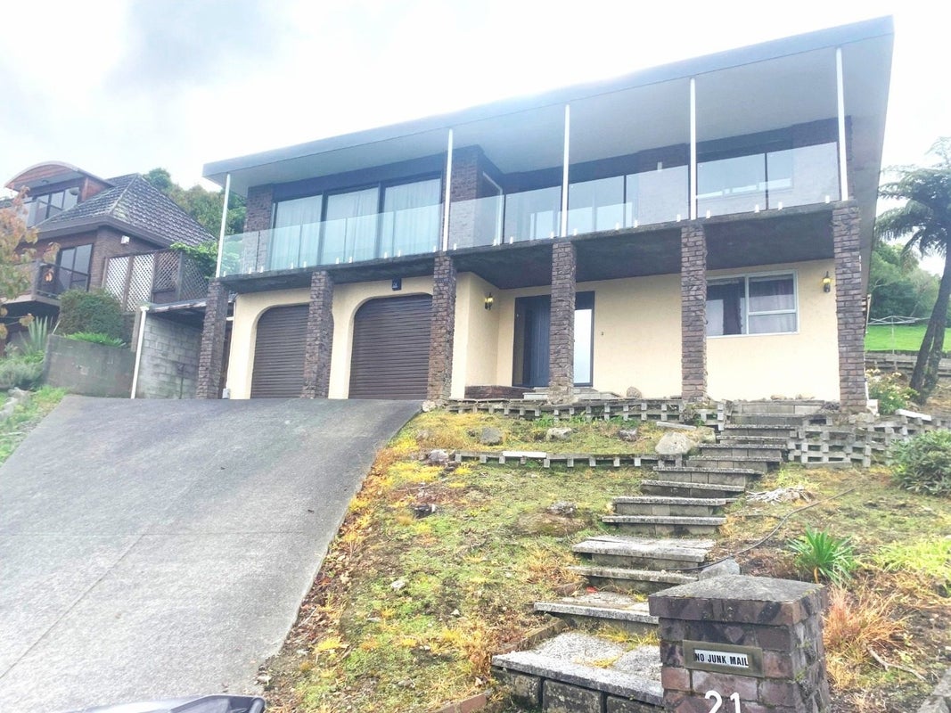 21 Alleyne Court, Brown Owl, Upper Hutt - Carousel 1