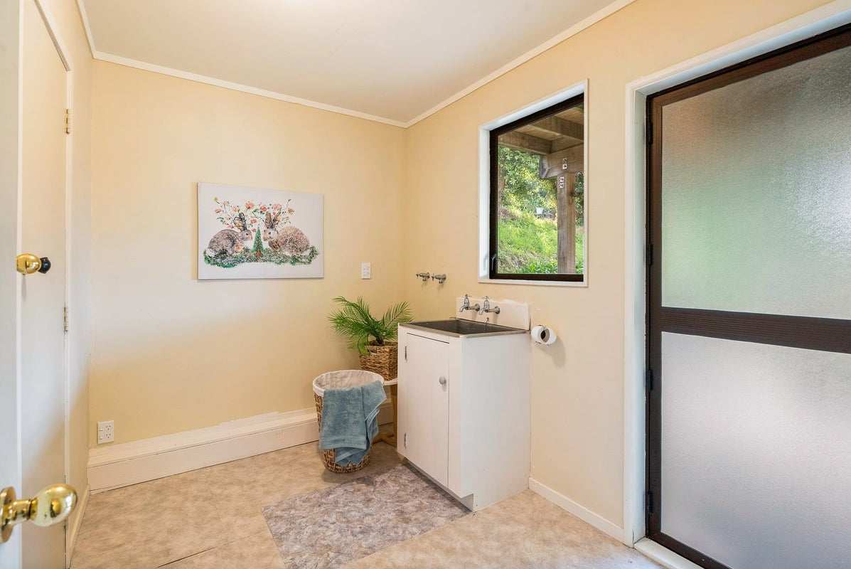 17 Jeep Road, Raumati South, Paraparaumu - Carousel 22