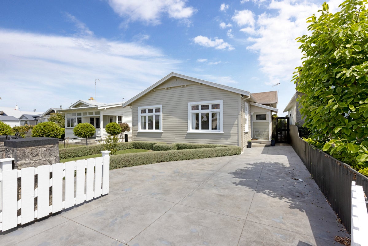 30A Nelson Crescent, Napier South, Napier - Carousel 1