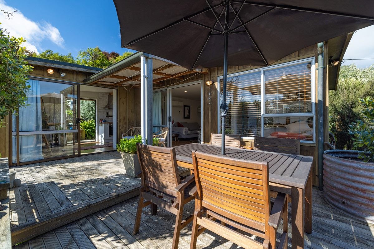 22 Marine Drive, Diamond Harbour, Lyttelton - Carousel 1