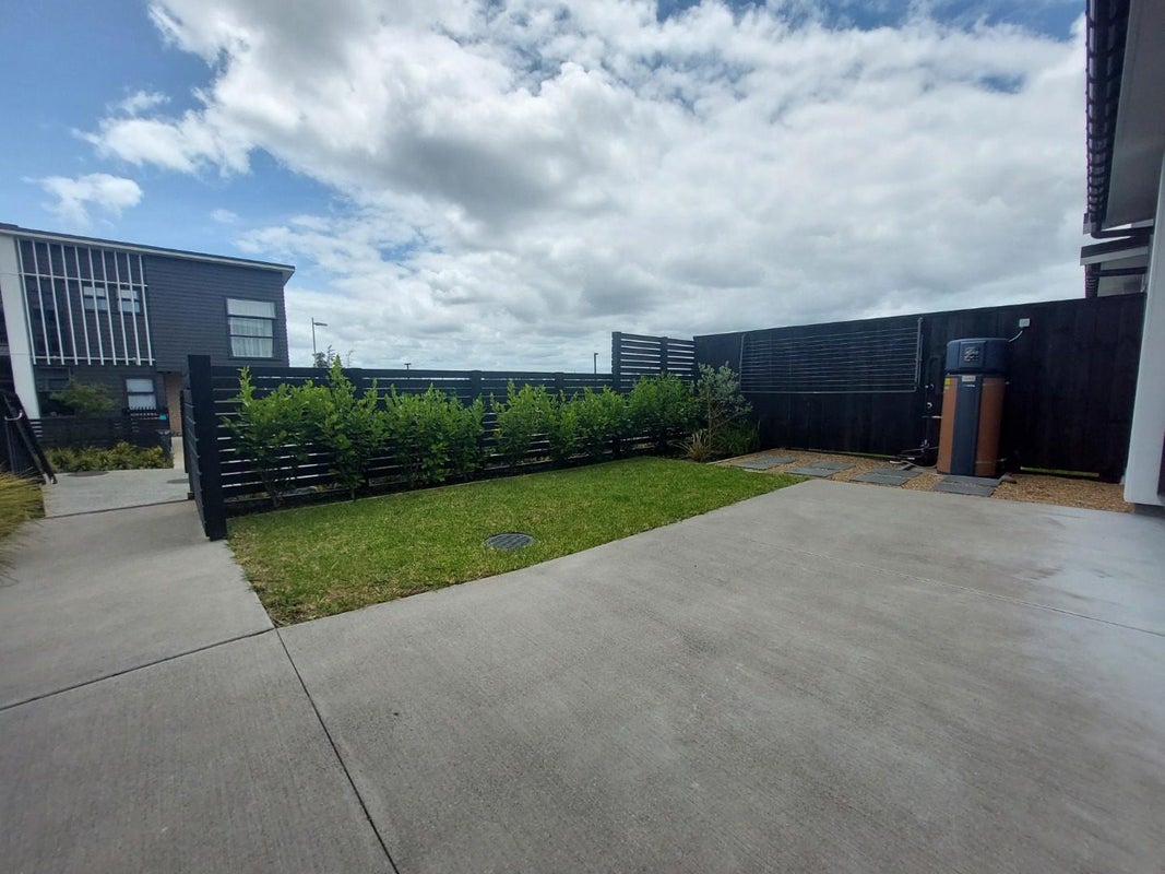 26 Raranga Lane, Hobsonville, Auckland - Carousel 10