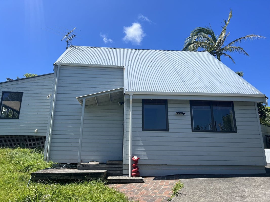 14 Felicity Place, Unsworth Heights, Auckland - Carousel 1