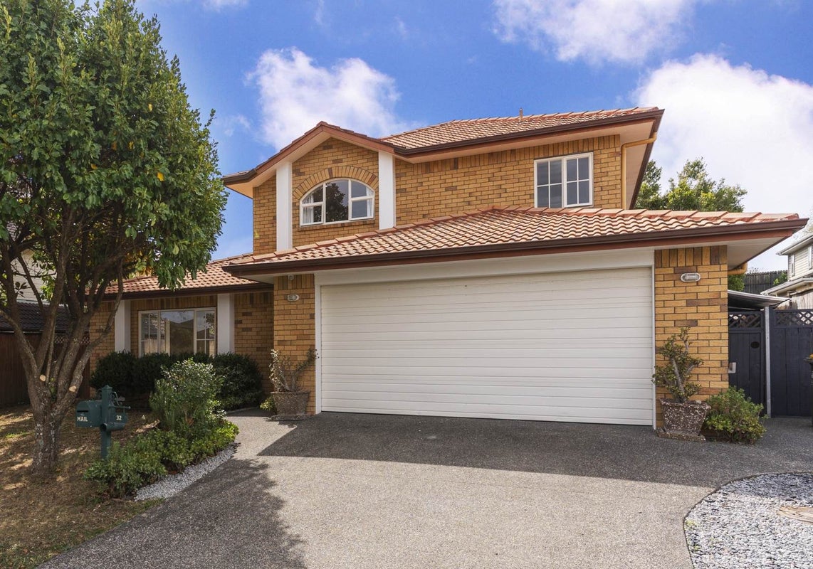 32 Coachman Drive, Flat Bush, Auckland - Carousel 1