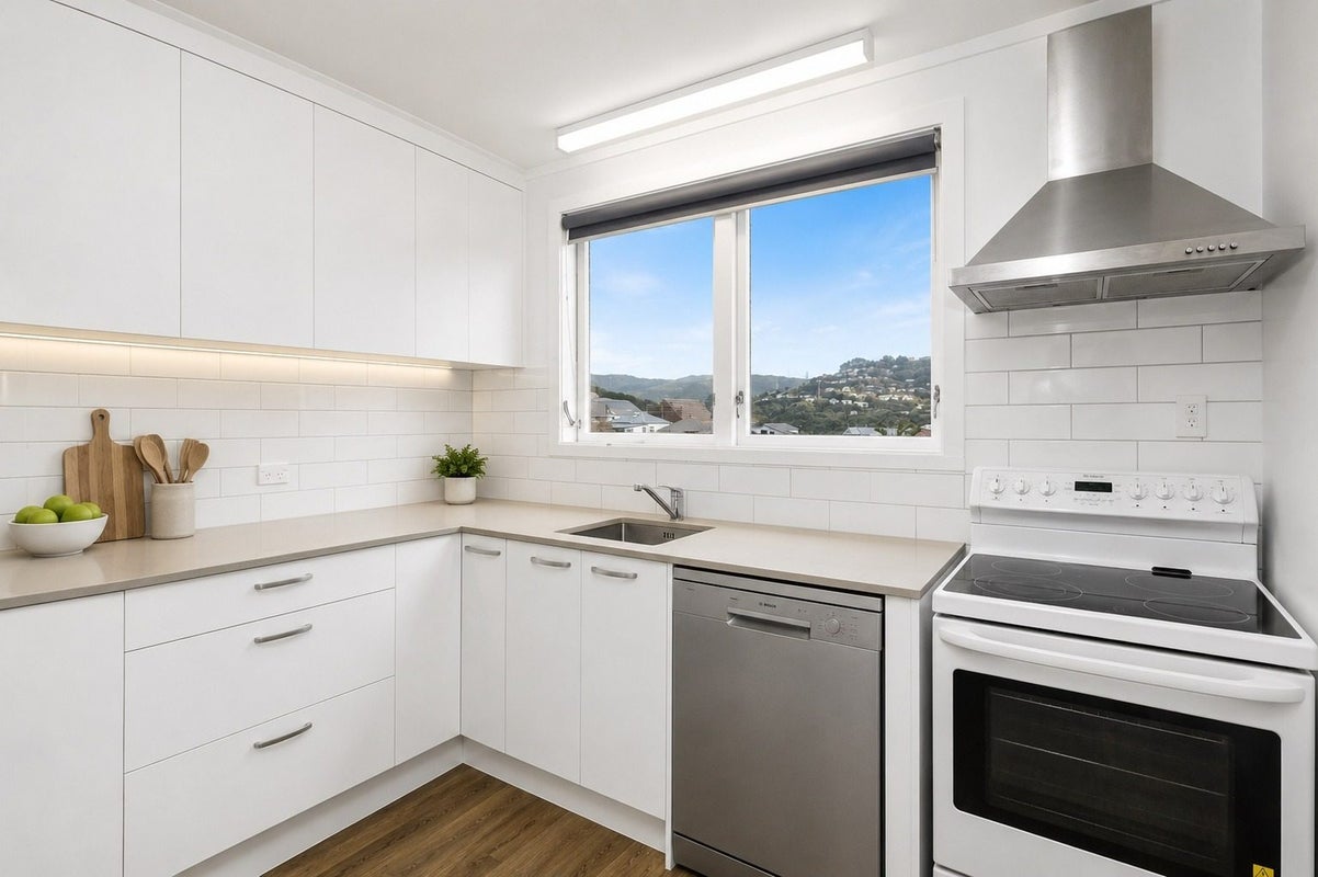 12 Fernhill Terrace, Wadestown, Wellington - Carousel 2