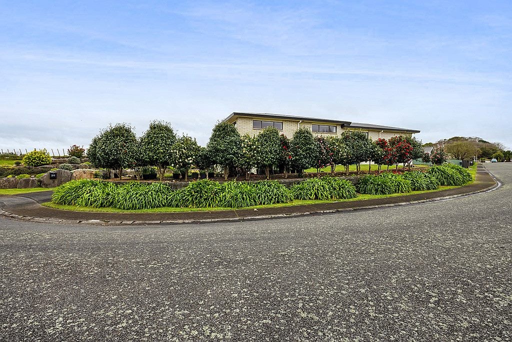 20 Chartwell Drive, Eltham, Eltham - Carousel 29