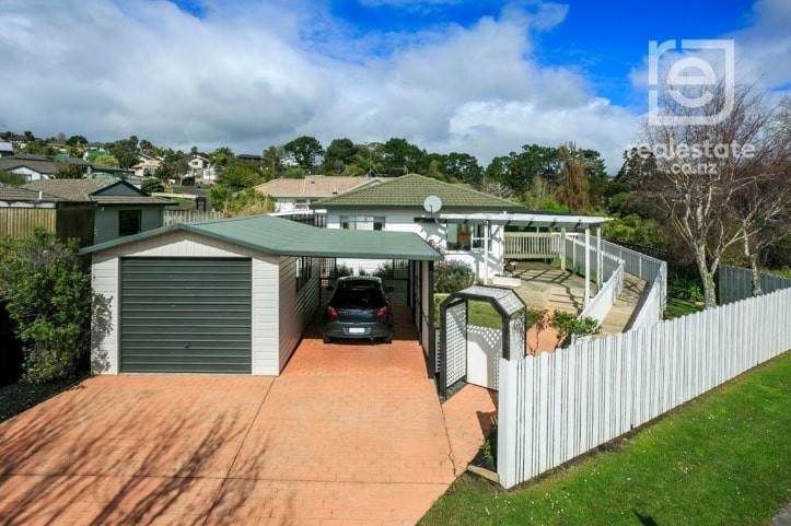 74 Barbados Drive, Unsworth Heights, Auckland - Carousel 2