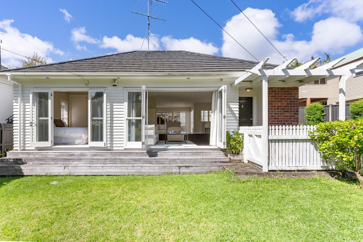 55A Godden Crescent, Mission Bay, Auckland - Carousel 1