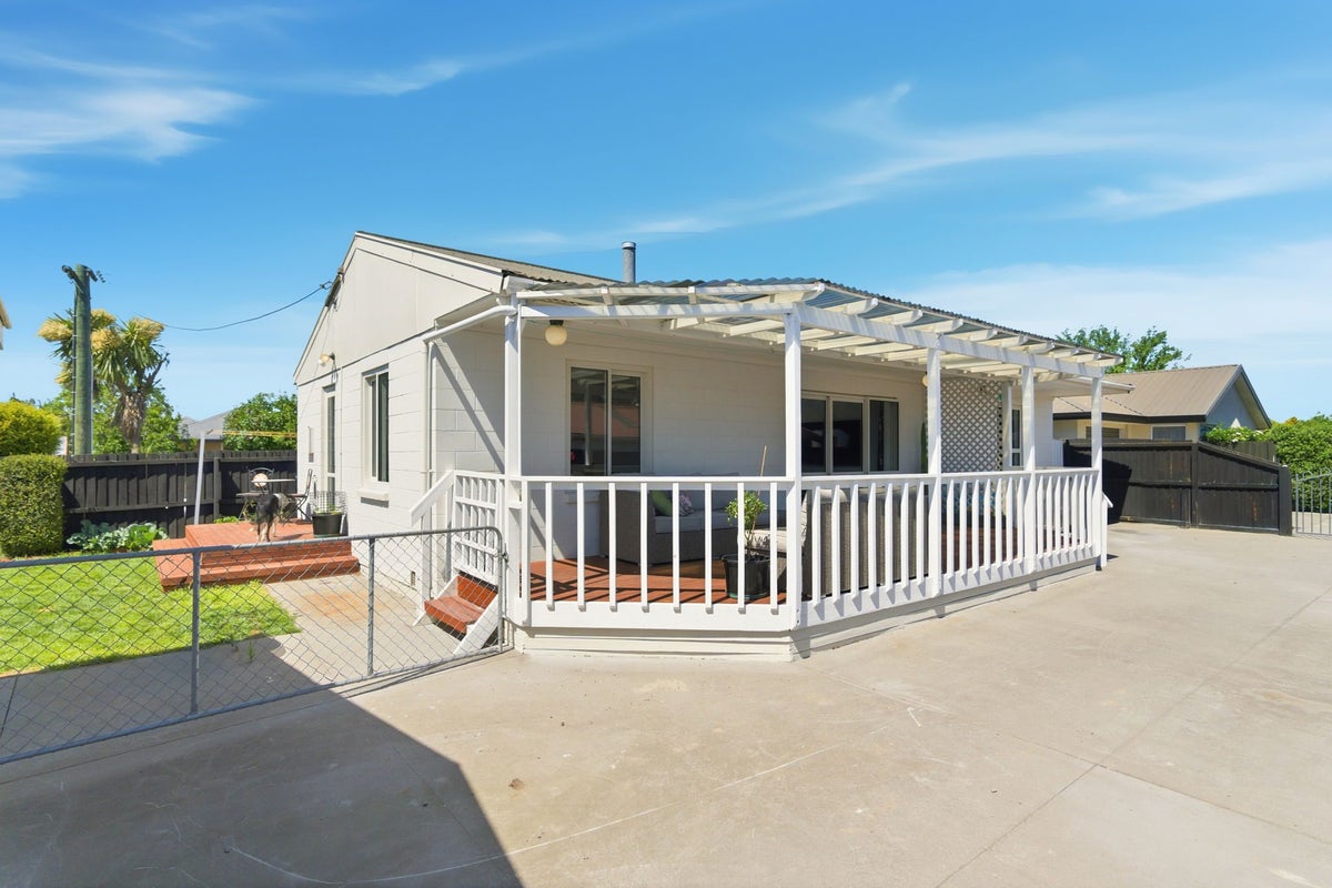 2/43 Neill Street, Hornby, Christchurch - Carousel 1