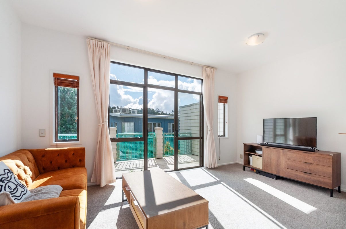 74/92 Bush Road, Albany, Auckland - Carousel 1