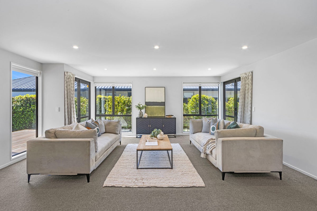 22 Bronco Drive, Aidanfield, Christchurch - Carousel 2