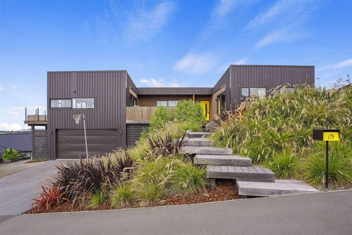 229 RICHMOND HILL ROAD, Richmond Hill, Christchurch - Carousel 1