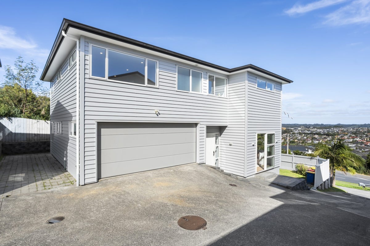 517 East Coast Road, Murrays Bay, Auckland - Carousel 2
