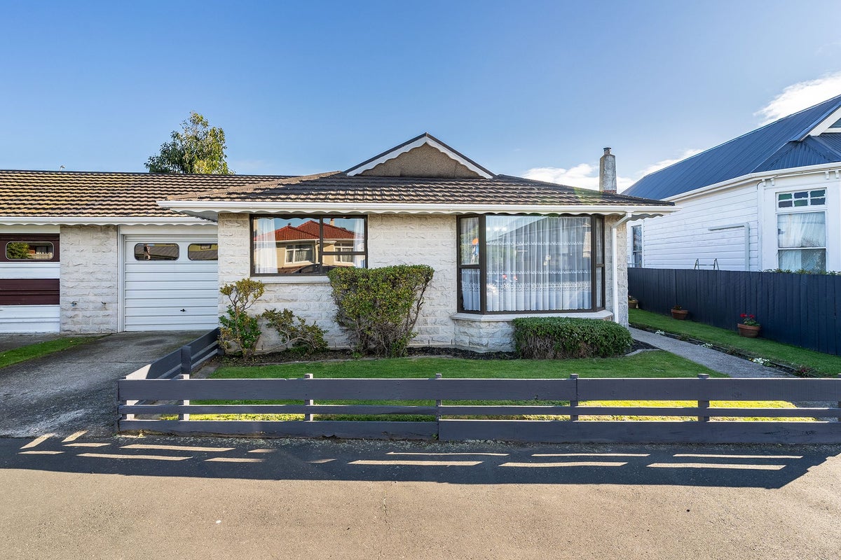 96 Queens Drive, Saint Kilda, Dunedin - Carousel 1