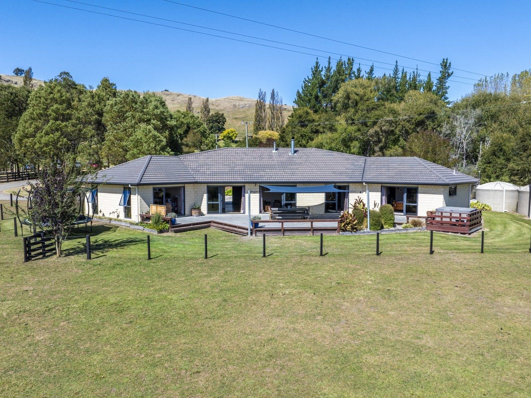 1324 Glengarry Road, Puketapu, Napier - Carousel 2