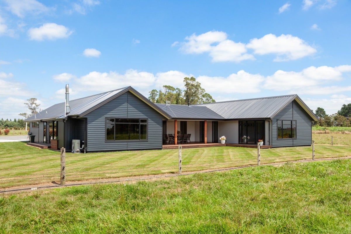 1394 Tower Road, Matamata - Carousel 2