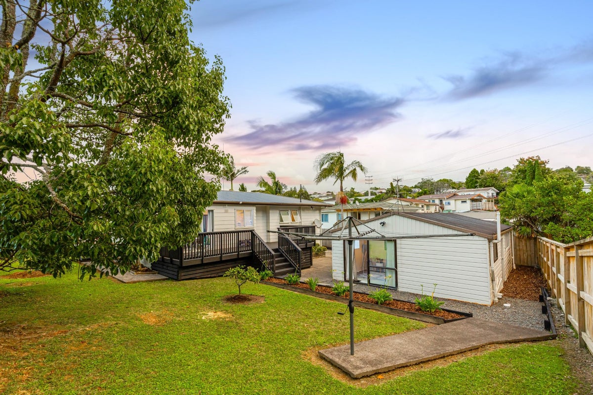 18 Alidade Place, Massey, Auckland - Carousel 2