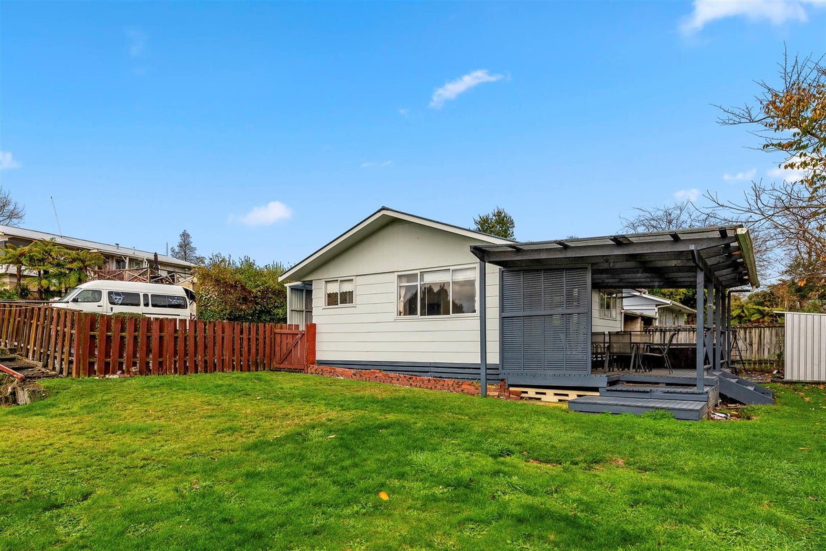 11A Phoebe Place, Sunnybrook, Rotorua - Carousel 1