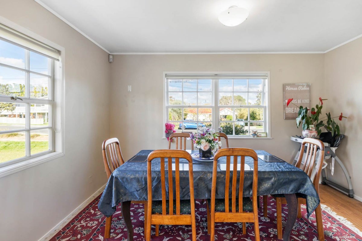24 Third View Avenue, Beachlands, Auckland - Carousel 2