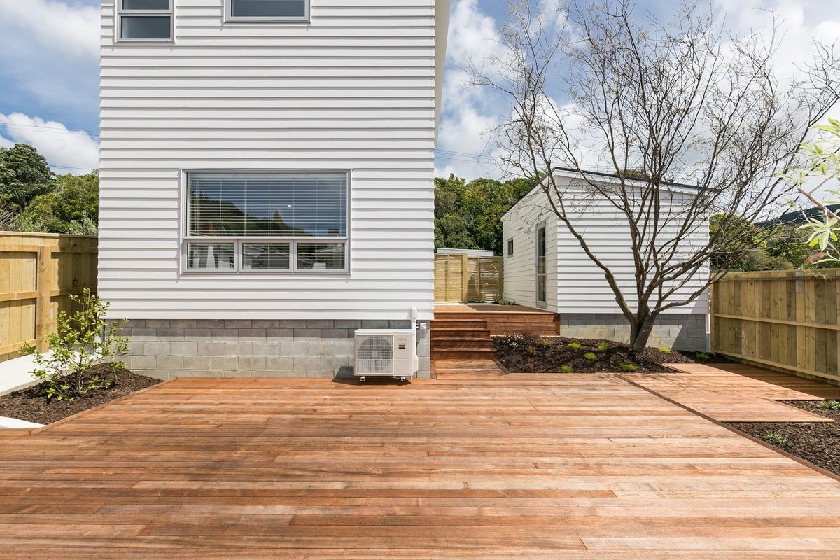 41A Collins Avenue, Tawa, Wellington - Carousel 13