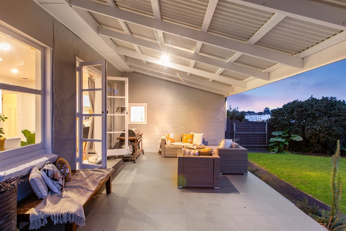 21 Powell Street, Avondale, Auckland - Carousel 12